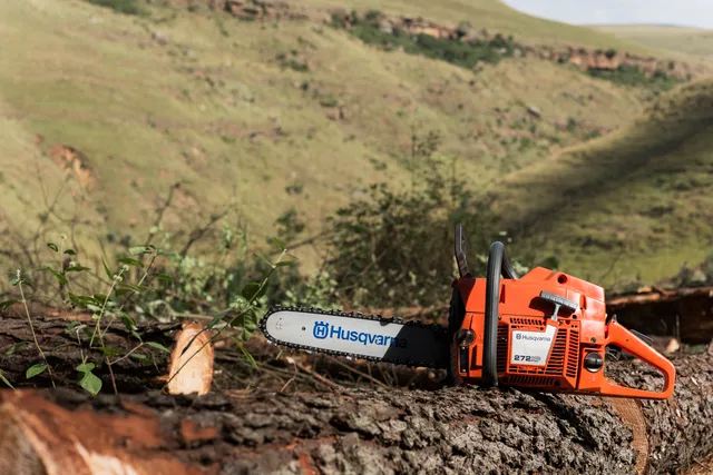 Husqvarna 272XP in a forestry setting